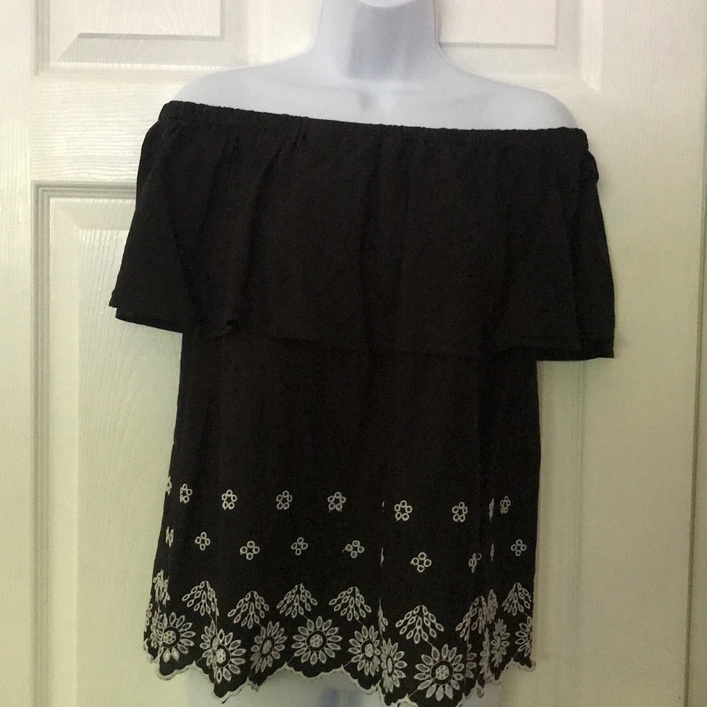Off shoulder linen blouse